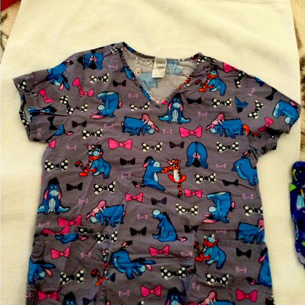 Scrub top